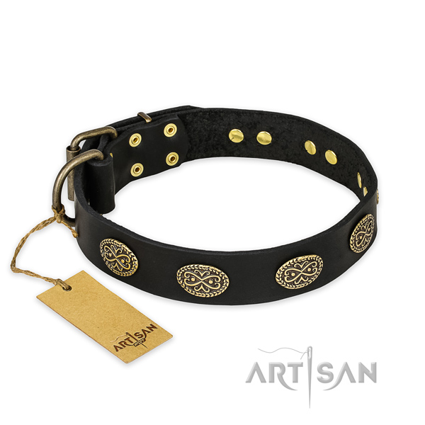 Stylish design full grain natural leather dog collar with corrosion resistant fittings
